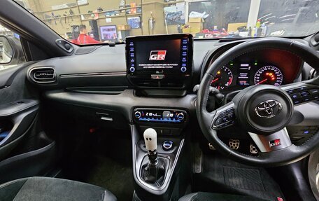 Toyota Yaris, 2020 год, 3 250 000 рублей, 20 фотография