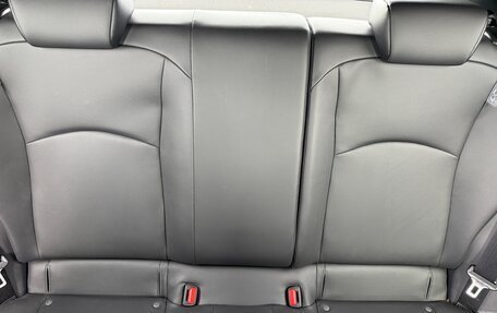 Toyota Yaris, 2020 год, 3 250 000 рублей, 38 фотография