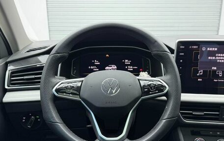 Volkswagen Tiguan II, 2022 год, 2 197 000 рублей, 11 фотография