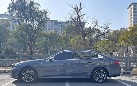 BMW 5 серия, 2024 год, 6 700 000 рублей, 5 фотография