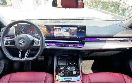 BMW 5 серия, 2024 год, 6 700 000 рублей, 9 фотография