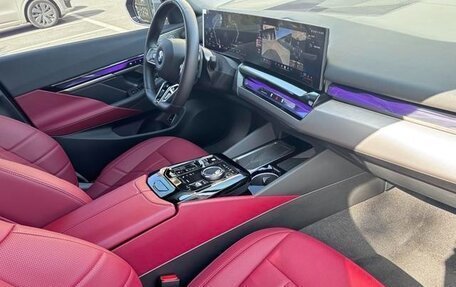 BMW 5 серия, 2024 год, 6 700 000 рублей, 15 фотография