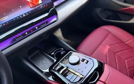 BMW 5 серия, 2024 год, 6 700 000 рублей, 13 фотография