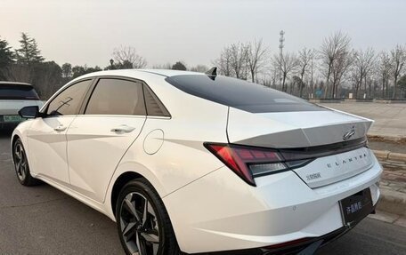 Hyundai Elantra, 2021 год, 1 250 000 рублей, 4 фотография