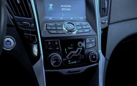 Hyundai Sonata VI, 2012 год, 1 150 000 рублей, 13 фотография