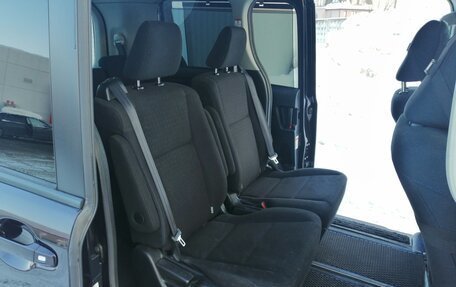 Toyota Noah III, 2015 год, 2 050 000 рублей, 10 фотография