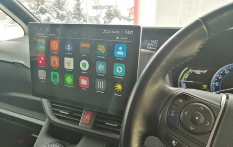 Toyota Noah III, 2015 год, 2 050 000 рублей, 20 фотография