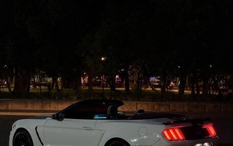 Ford Mustang VI рестайлинг, 2015 год, 2 700 000 рублей, 3 фотография