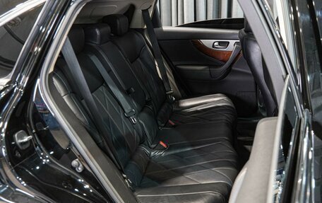 Infiniti QX70, 2017 год, 2 690 000 рублей, 7 фотография