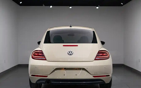 Volkswagen Beetle, 2019 год, 1 500 000 рублей, 4 фотография