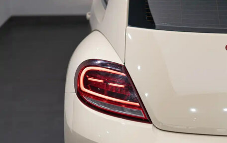 Volkswagen Beetle, 2019 год, 1 500 000 рублей, 10 фотография