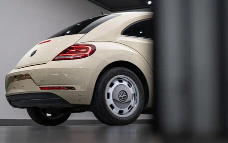 Volkswagen Beetle, 2019 год, 1 500 000 рублей, 8 фотография