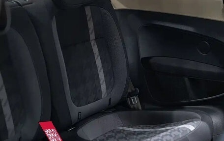 Volkswagen Beetle, 2019 год, 1 500 000 рублей, 20 фотография