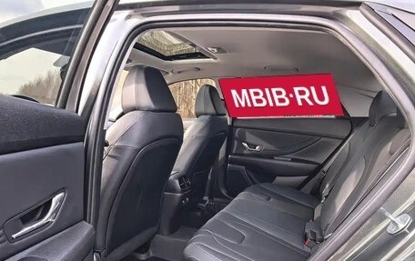 Hyundai Elantra, 2023 год, 1 650 000 рублей, 11 фотография