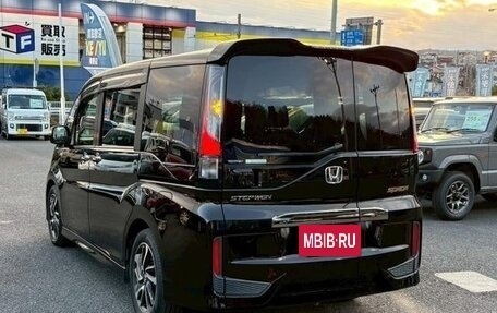 Honda Stepwgn IV, 2017 год, 1 200 000 рублей, 6 фотография