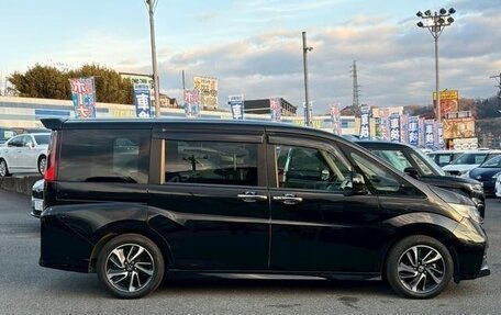 Honda Stepwgn IV, 2017 год, 1 200 000 рублей, 7 фотография