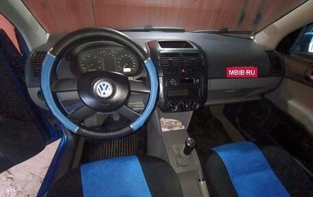 Volkswagen Polo IV рестайлинг, 2003 год, 335 000 рублей, 5 фотография
