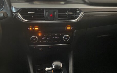 Mazda 6, 2015 год, 1 880 000 рублей, 29 фотография