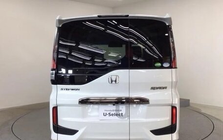 Honda Stepwgn IV, 2021 год, 1 500 000 рублей, 5 фотография