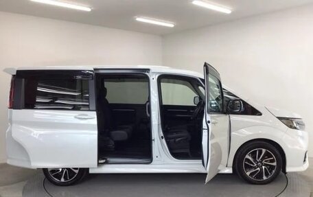 Honda Stepwgn IV, 2021 год, 1 500 000 рублей, 7 фотография