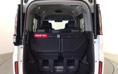 Honda Stepwgn IV, 2021 год, 1 500 000 рублей, 30 фотография