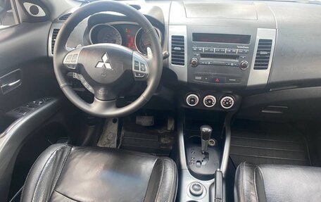 Mitsubishi Outlander III рестайлинг 3, 2007 год, 1 150 000 рублей, 35 фотография