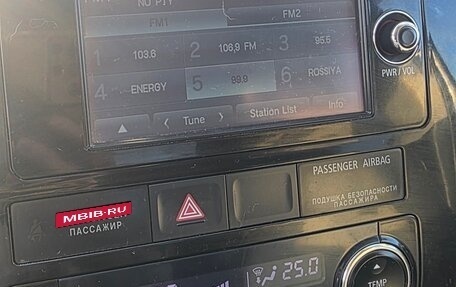 Mitsubishi Outlander III рестайлинг 3, 2013 год, 1 600 000 рублей, 8 фотография