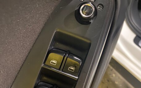 Audi A4, 2011 год, 1 050 000 рублей, 16 фотография