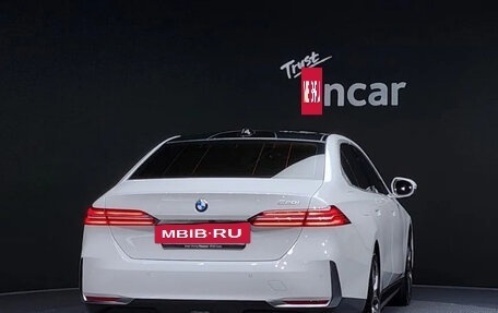 BMW 5 серия, 2023 год, 5 400 000 рублей, 4 фотография