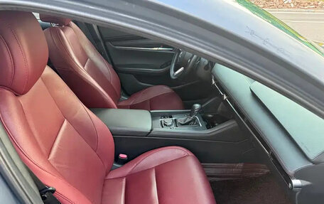 Mazda 3, 2022 год, 1 650 000 рублей, 8 фотография