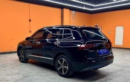 Volkswagen Tiguan II, 2022 год, 2 106 000 рублей, 6 фотография