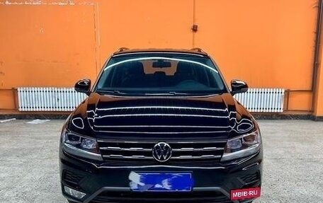 Volkswagen Tiguan II, 2022 год, 2 106 000 рублей, 2 фотография