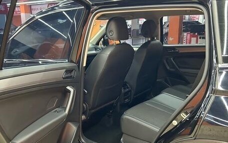 Volkswagen Tiguan II, 2022 год, 2 106 000 рублей, 9 фотография