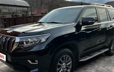 Toyota Land Cruiser Prado 150 рестайлинг 2, 2018 год, 4 590 000 рублей, 2 фотография