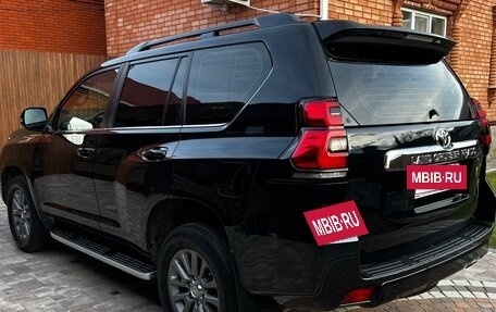 Toyota Land Cruiser Prado 150 рестайлинг 2, 2018 год, 4 590 000 рублей, 5 фотография