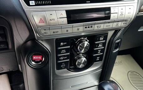 Toyota Land Cruiser Prado 150 рестайлинг 2, 2018 год, 4 590 000 рублей, 14 фотография