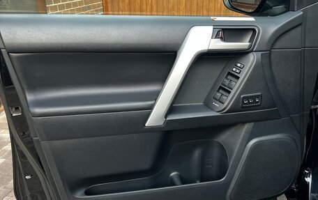 Toyota Land Cruiser Prado 150 рестайлинг 2, 2018 год, 4 590 000 рублей, 17 фотография