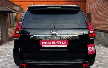 Toyota Land Cruiser Prado 150 рестайлинг 2, 2018 год, 4 590 000 рублей, 11 фотография