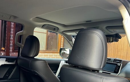 Toyota Land Cruiser Prado 150 рестайлинг 2, 2018 год, 4 590 000 рублей, 26 фотография