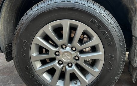 Toyota Land Cruiser Prado 150 рестайлинг 2, 2018 год, 4 590 000 рублей, 30 фотография