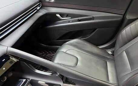 Hyundai Elantra, 2023 год, 1 310 000 рублей, 14 фотография