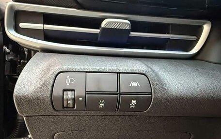 Hyundai Elantra, 2023 год, 1 310 000 рублей, 13 фотография