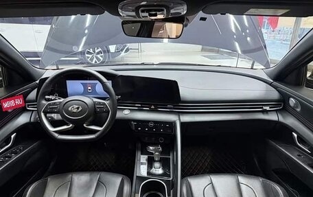 Hyundai Elantra, 2023 год, 1 310 000 рублей, 10 фотография