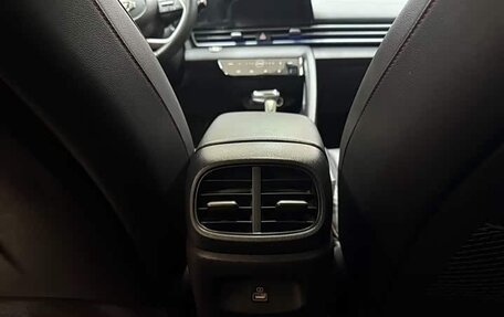 Hyundai Elantra, 2023 год, 1 310 000 рублей, 22 фотография