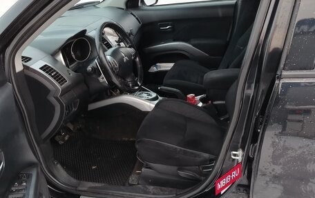 Mitsubishi Outlander III рестайлинг 3, 2007 год, 1 100 000 рублей, 12 фотография