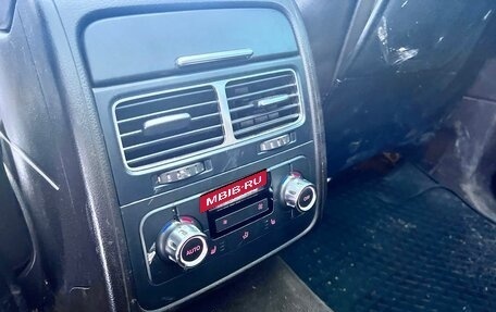 Volkswagen Touareg III, 2012 год, 2 450 000 рублей, 24 фотография