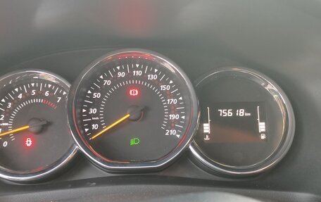 Renault Sandero II рестайлинг, 2020 год, 1 057 000 рублей, 8 фотография