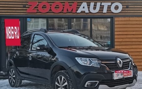 Renault Sandero II рестайлинг, 2020 год, 1 057 000 рублей, 2 фотография