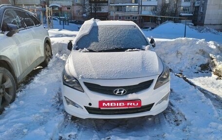 Hyundai Solaris II рестайлинг, 2015 год, 761 000 рублей, 1 фотография