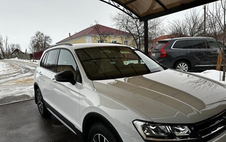 Volkswagen Tiguan II, 2019 год, 3 800 000 рублей, 1 фотография